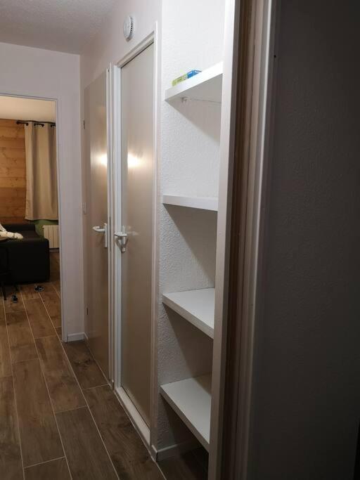 Au Pied Des Pistes Avec Parking Entierement Renove Apartment Huez Exterior photo
