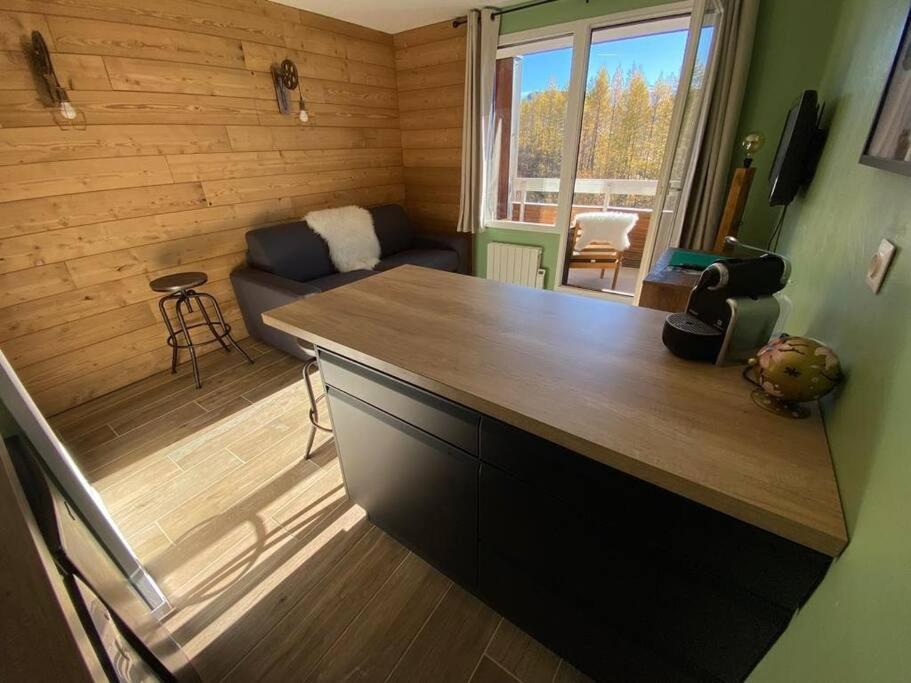 Au Pied Des Pistes Avec Parking Entierement Renove Apartment Huez Exterior photo