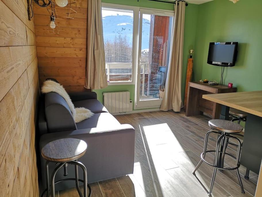 Au Pied Des Pistes Avec Parking Entierement Renove Apartment Huez Exterior photo
